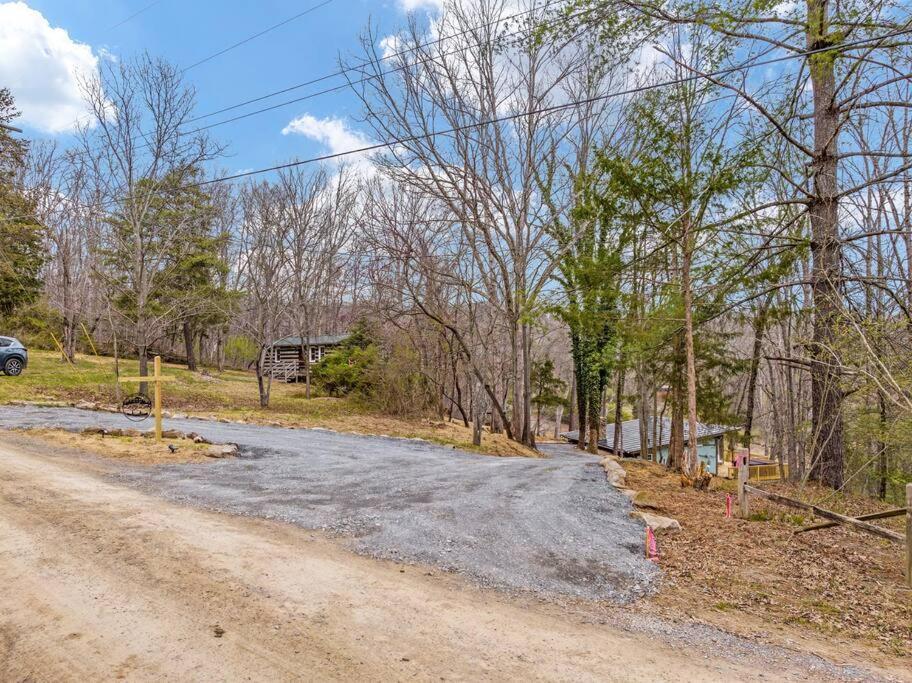 Lazy Lake 3Br Cabin W/ Mtn Views + Hot Tub +Wi-Fi لوراي المظهر الخارجي الصورة